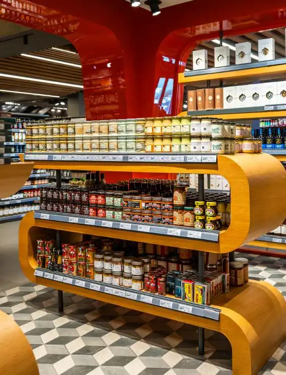 Food &<br>Groceries